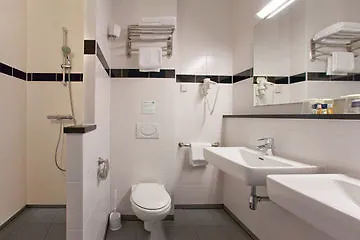 Bastion Hotel Utrecht 3*,